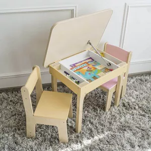 Kindertisch und Stühle