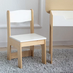 Weißer Kinderstuhl aus Holz für Kinder von 2–5 Jahren